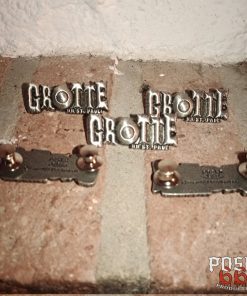 Grotte 3D Metal Pin Poser667 Productions